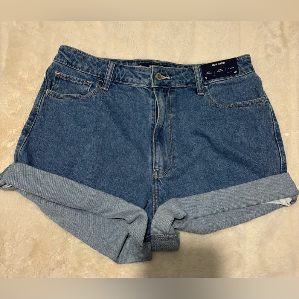 NWT | Hollister Mom Jean Short